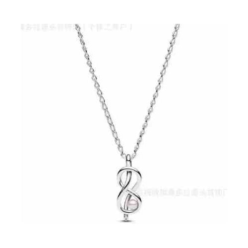 Collar Infinito con tipo Perla
