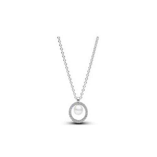 Collar de tipo perlas con dije circular de plata y tipo diamantes