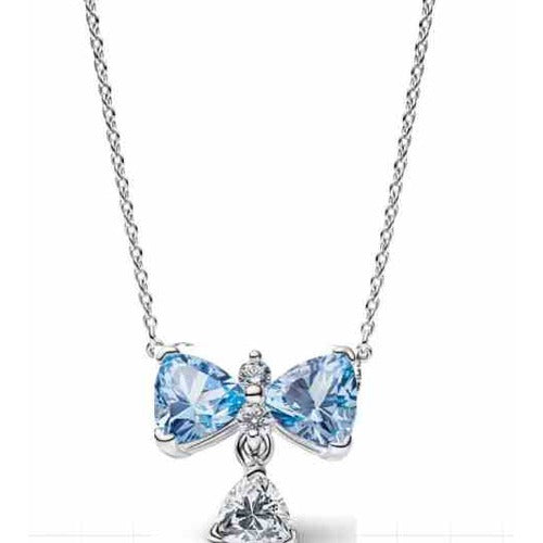 Collar Mariposa Azul con tipo Diamante