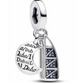 Charm Dije Dubai con Luna y Edificio Icónico