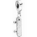 Charm Patineta Brillante con Ruedas