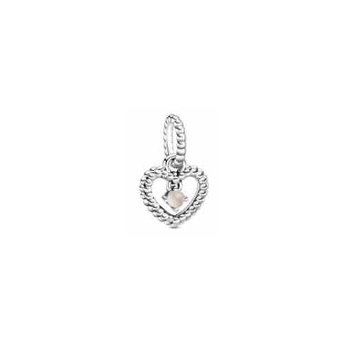 Corazón con Piedra Rosa y Textura Trenzada