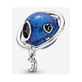 Charm Planeta Azul con Luna y Corazón