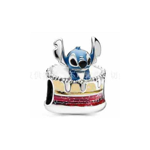Charm Stitch en Pastel de Cumpleaños