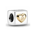 Charm Separador Corazón "20" Baño plata