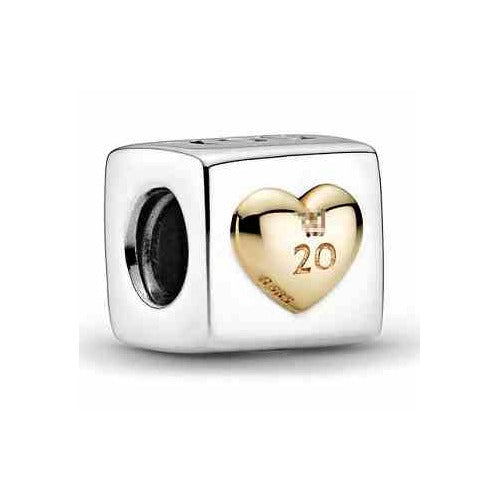 Charm Separador Corazón "20" Baño plata