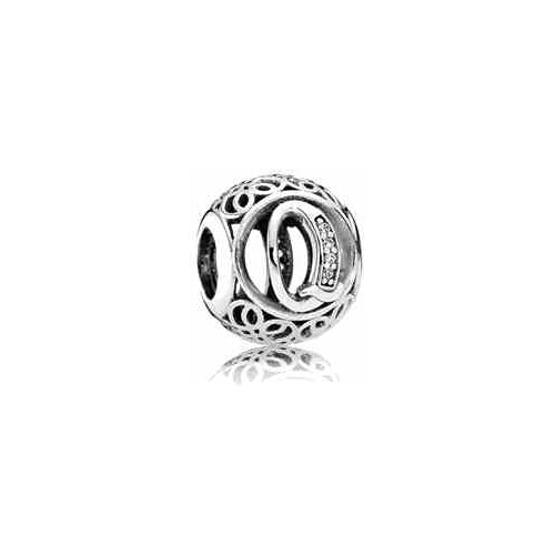 Charm Separador Letra Q con Circonitas
