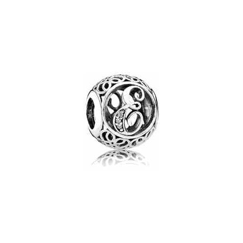 Charm "E" Calado con Circones
