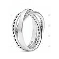 Anillo Entrelazado Corazones y Destellos
