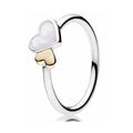 Anillo Doble Corazón Madre Perla y Oro