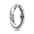 Anillo de Plata Entrelazado con Circonitas