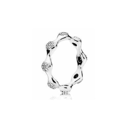 Anillo Ondulado con Circonitas