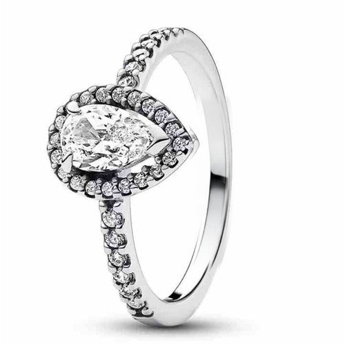 Anillo Nupcial con Corazón en Forma de Pera