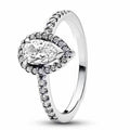 Anillo Nupcial con Corazón en Forma de Pera