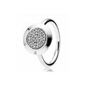 Anillo "D" con Circonitas Brillantes