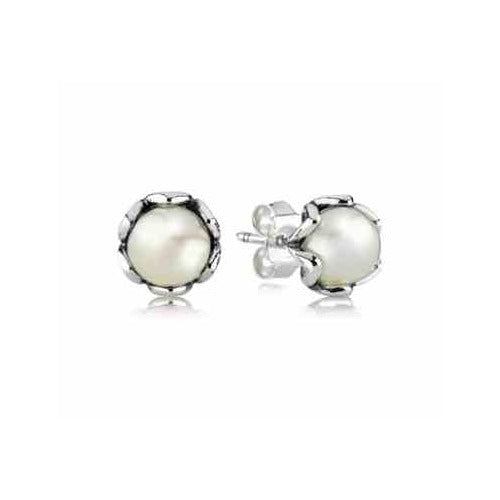 Aretes de tipo Perlas con Diseño Floral Platesado