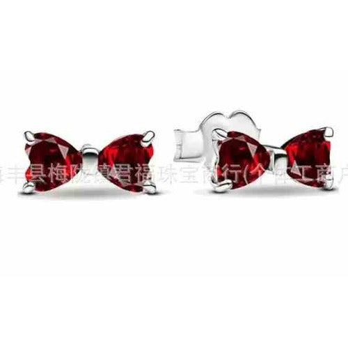 Aretes de Lazo con Corazones de Rubí