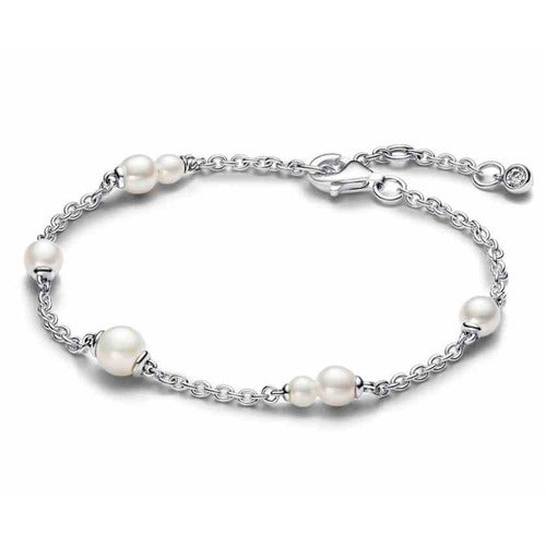 Pulsera con tipo Perlas y Encanto