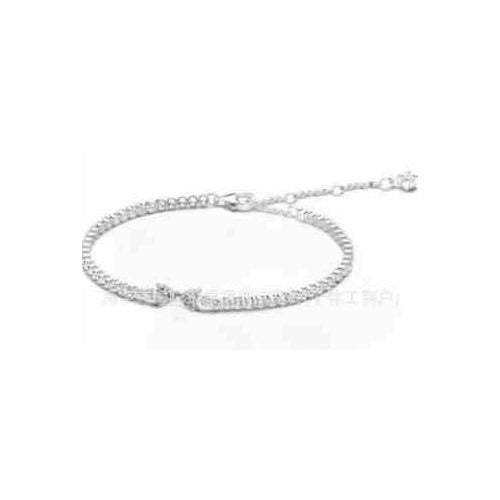 Pulsera de plata con dijes de corazón